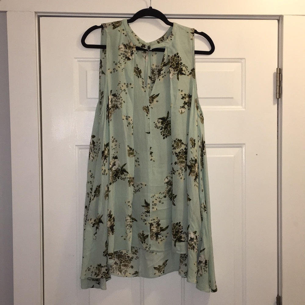 3/$20 Mint Floral Summer Tunic with pockets